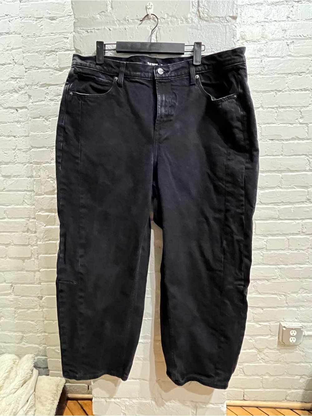 Old Navy Barrel Leg Jeans